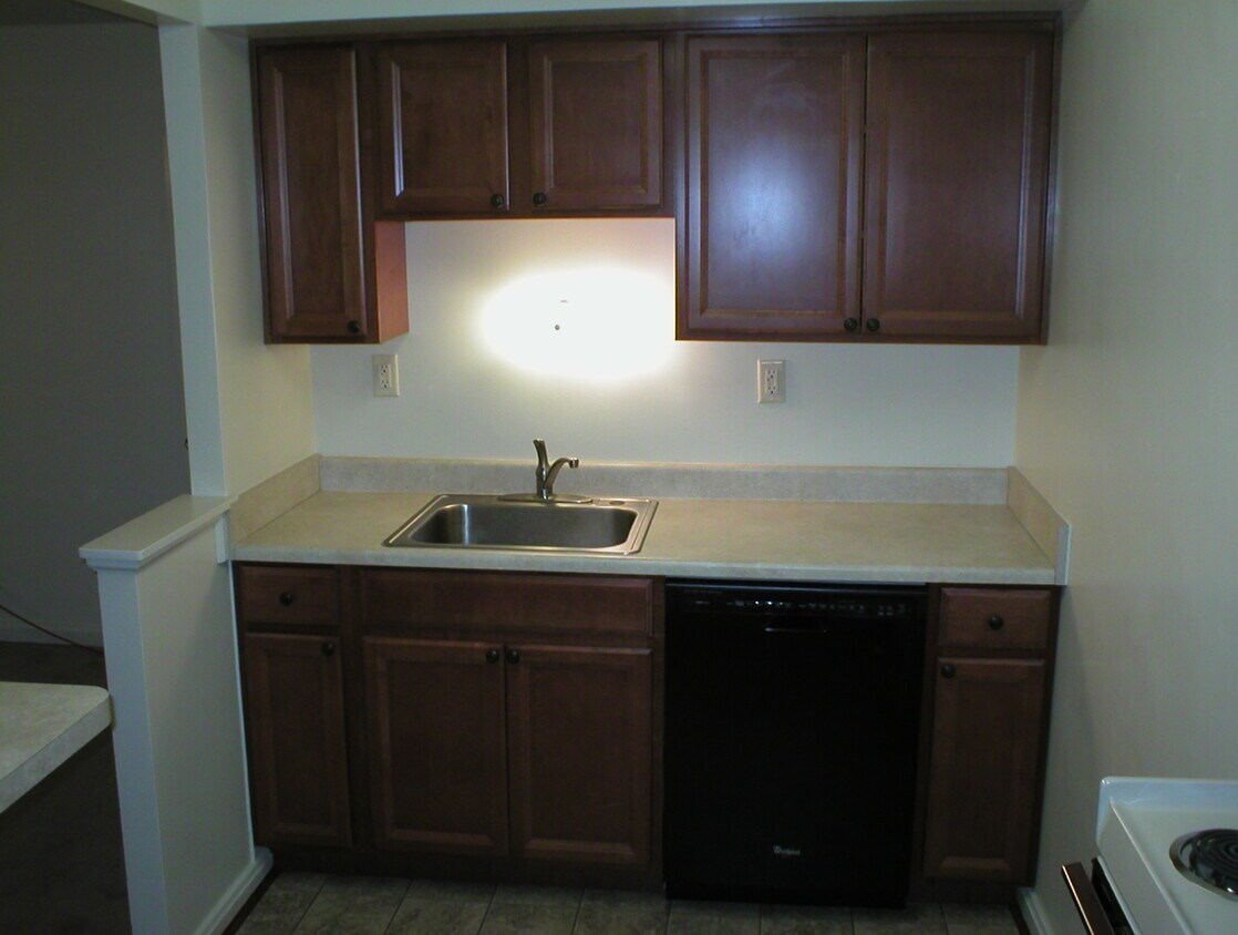 Kitchen - 6307 Montgomery Rd