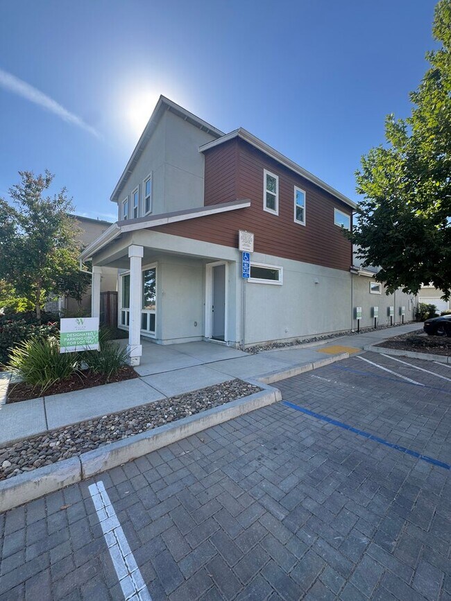 Building Photo - 3212 Cowell Blvd
