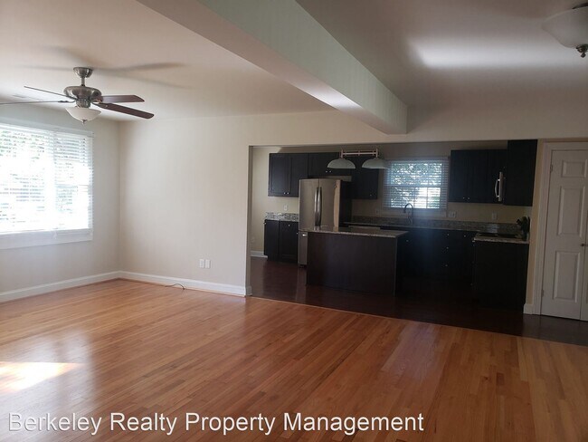 Foto del edificio - 3 br, 1.5 bath House - 921 Foley Drive
