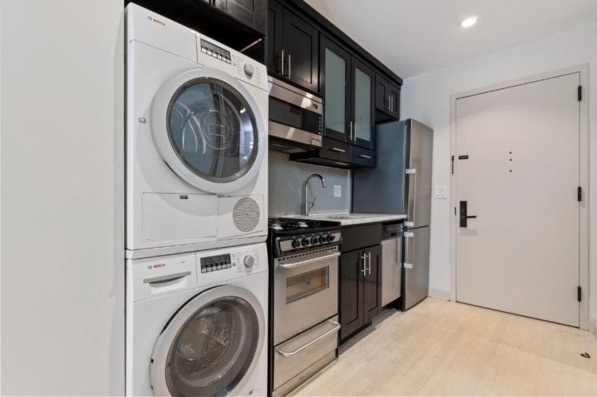 Foto principal - 3 bedroom in New York NY 10003