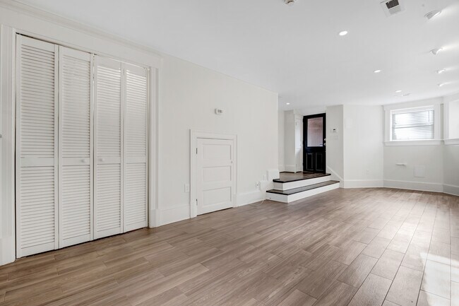 Foto del edificio - 545 11th St SE