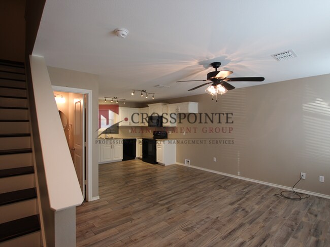 Foto del edificio - Beautiful 2 Bed 1.5 Townhome in Lindale ISD! Tour Today!