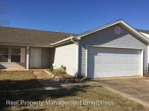 Primary Photo - 921 Periwinkle Dr