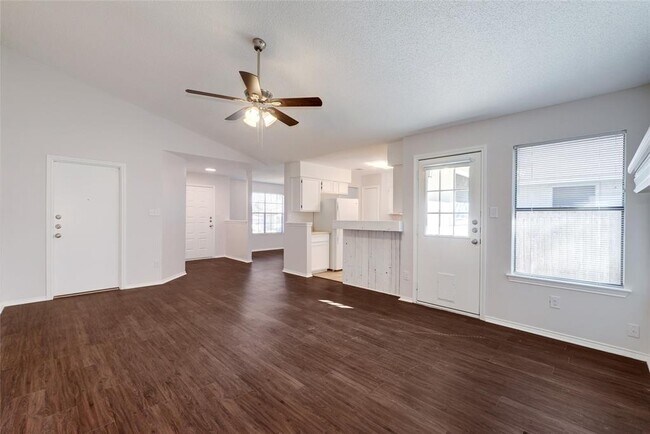 Building Photo - 5705 Shreveport Dr