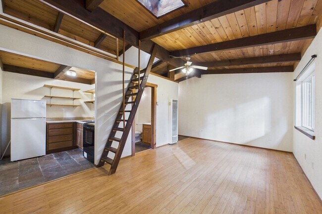 Foto del edificio - 2910 Greenbriar Ln