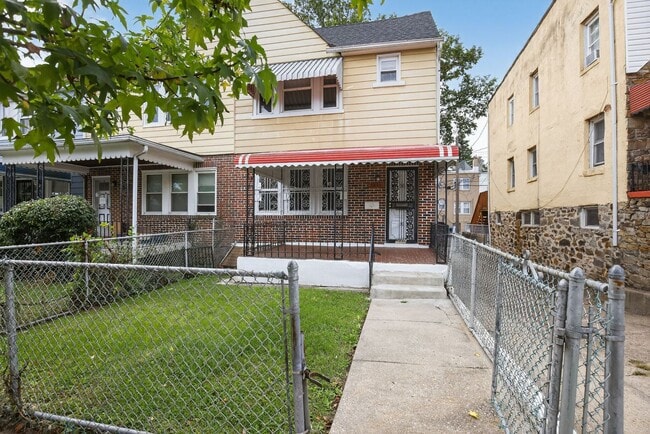 Building Photo - 5446 Narcissus Ave