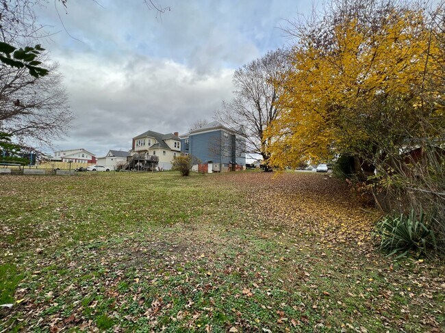 Large backyard - 1244 Anderson St