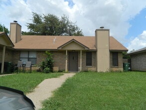 Building Photo - 304 Shady Valley Dr