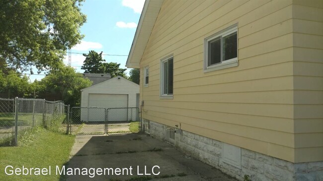 Building Photo - 5100 Clio Rd