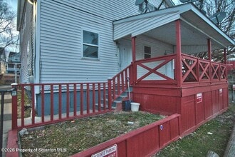 Building Photo - 1418 N Main St