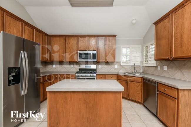 Foto del edificio - 5500 Milford Dr