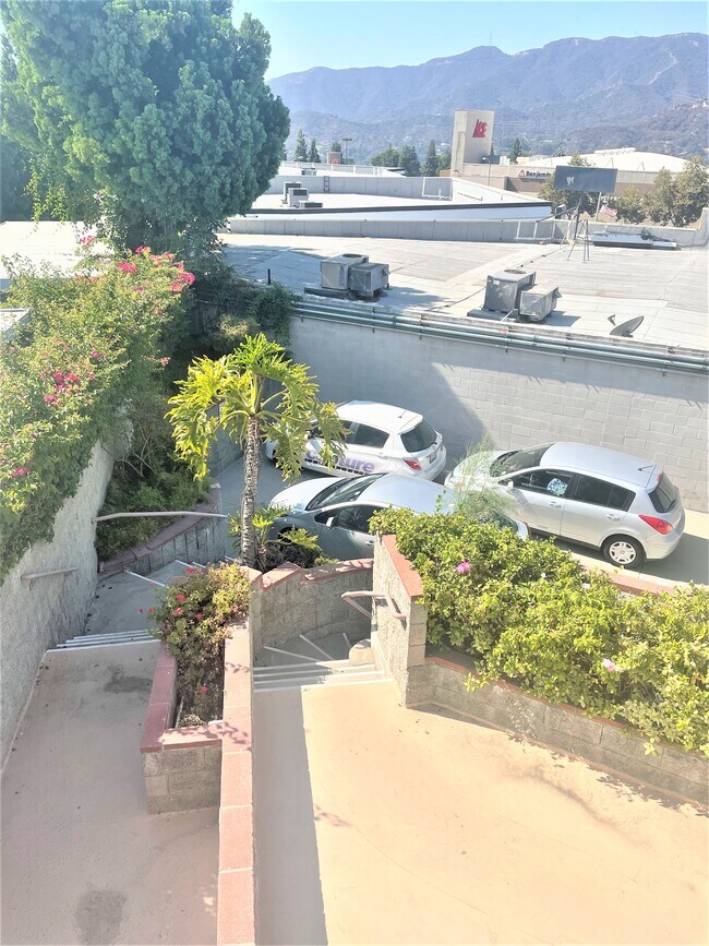 Building Photo - 3119 Foothill Blvd