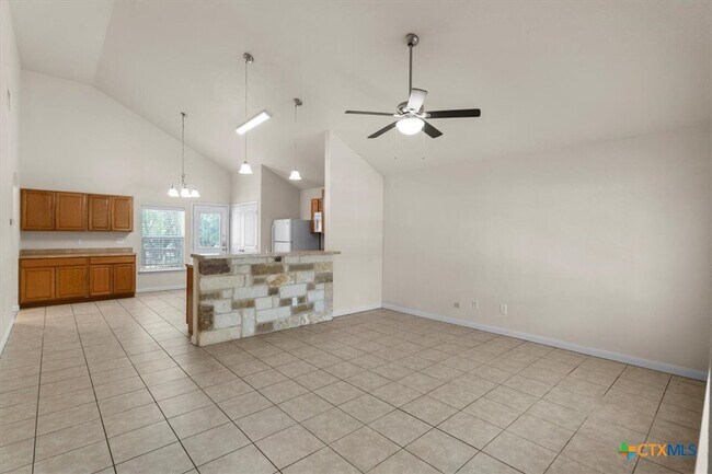 Building Photo - 119 Weatherby Dr