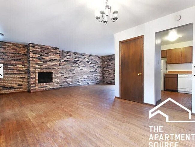 Photo - 1255 W Belden Ave Apartment