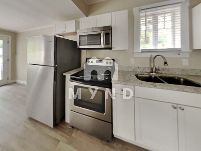 Foto del edificio - 3807 Saint Johns Ave