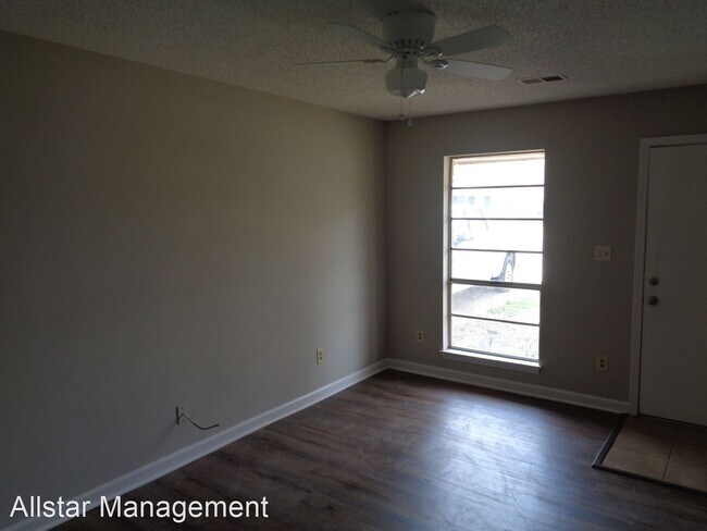 Foto del edificio - 3 br, 1 bath House - 5147 Karen Drive