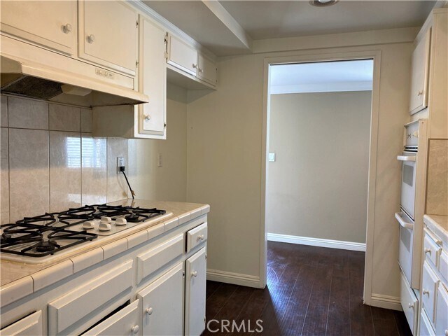 Building Photo - 1139 Rosecrans Ave