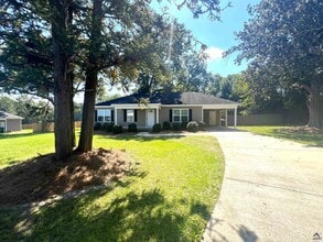 Building Photo - 101 Azalea Ave
