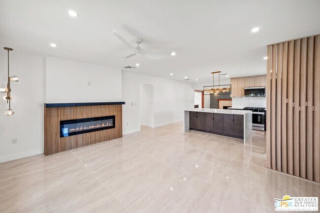 Foto del edificio - 2435 Wayne Rd