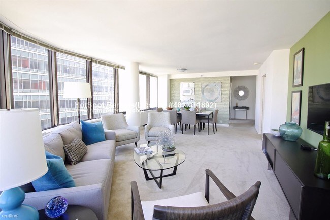 Foto del edificio - 228 E Ontario St