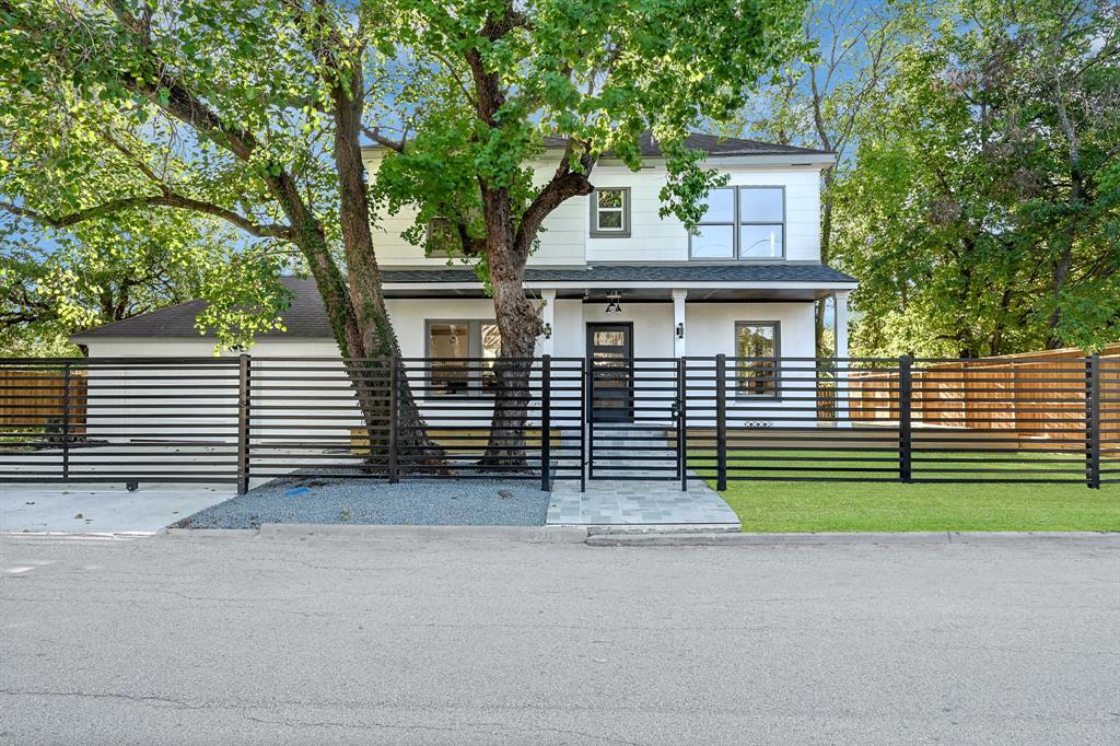 Foto principal - 6211 Culberson St