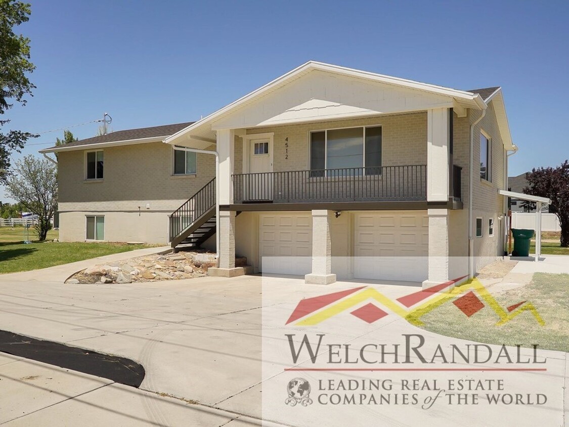 Primary Photo - Spacious Single-Family Home in Hooper