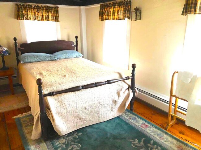 26-3 Bedroom - 26 Market St