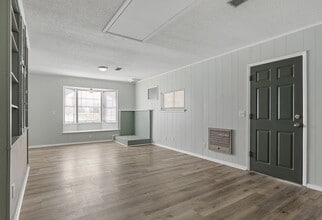 Building Photo - 4113 Eastway Terrace