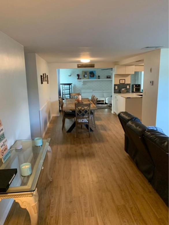 Foto del edificio - 4119 Grayton Dr