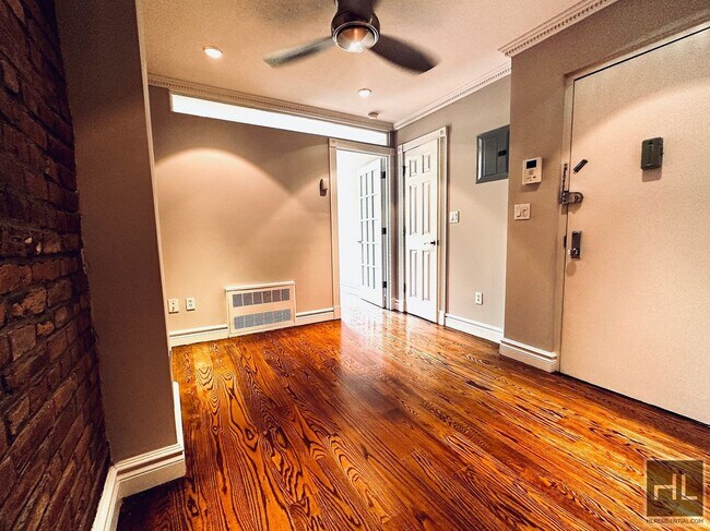 Foto del edificio - AMAZING ONE BEDROOM APARTMENT!! AMAZING DE...