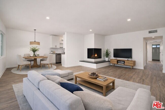 Foto del edificio - 6467 Sycamore Meadows Dr