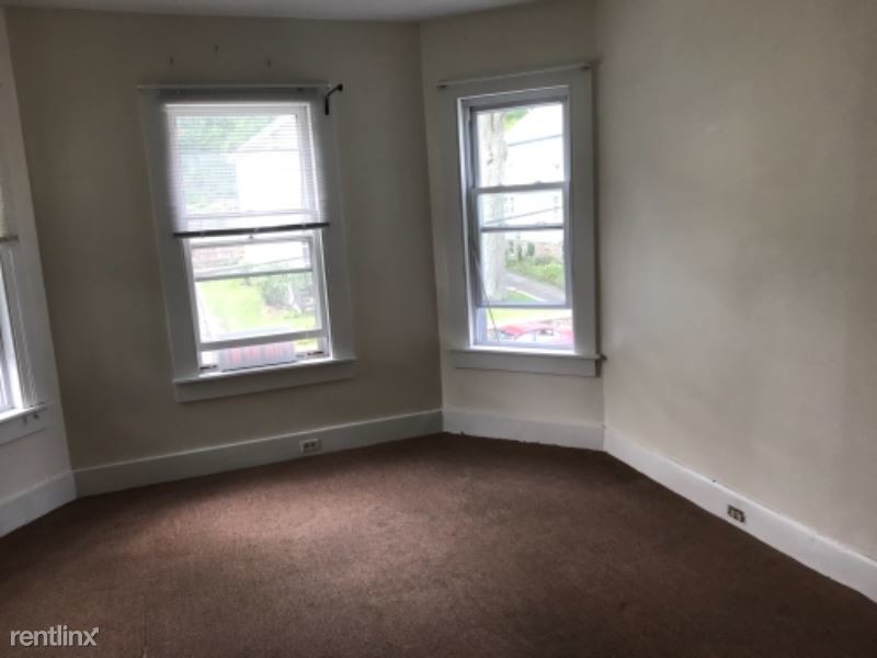 271 Marcy St, Southbridge, MA 01550 Condo for Rent in Southbridge, MA