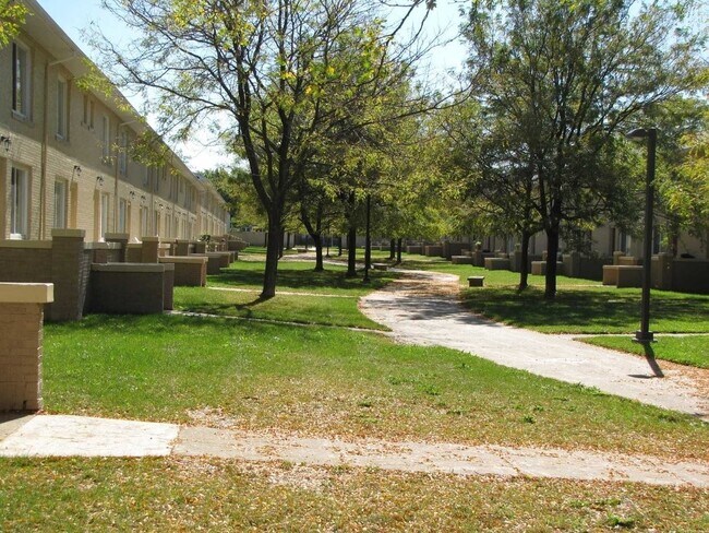 Foto del edificio - 128 S Edith St