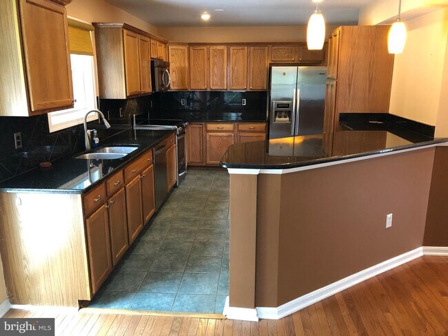 Foto del edificio - 6 Meade Ct