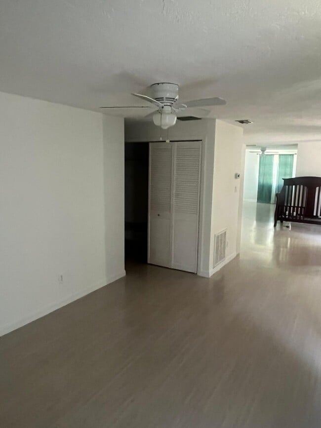 Building Photo - 3416 Bainbridge Dr