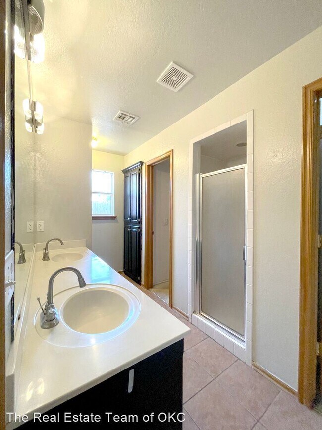 Building Photo - 4 br, 2 bath House - 8113 Aaron Dr
