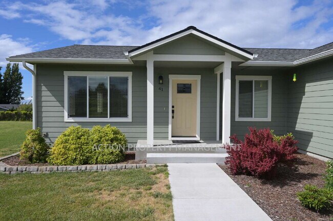 Foto del edificio - 2 bed + office, 2 bath home in Sequim