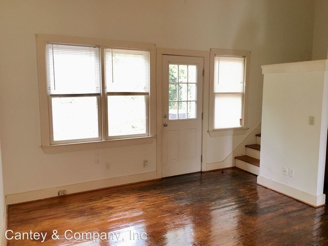 Building Photo - 221 Skyland Dr
