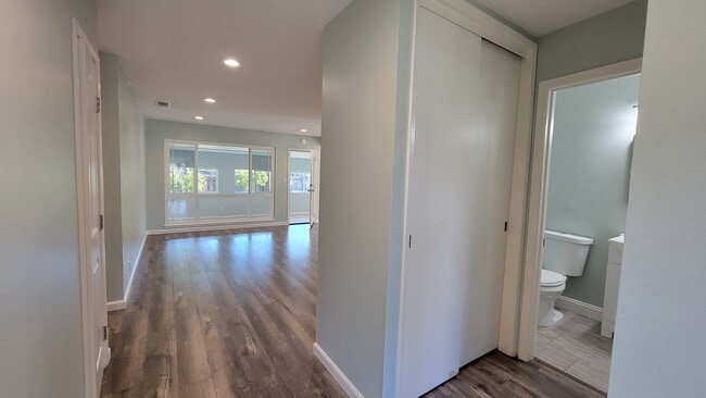 Building Photo - 28022 Thackeray Ave