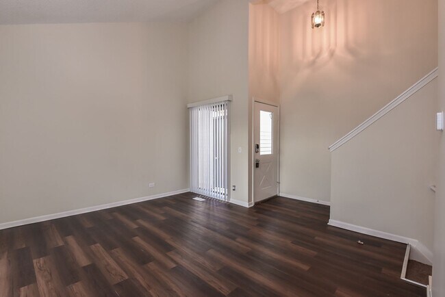 Building Photo - 30W135 Wildwood Ct