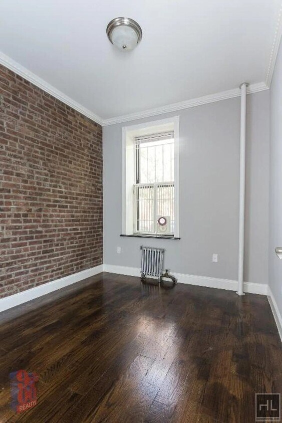 Building Photo - W 108th St