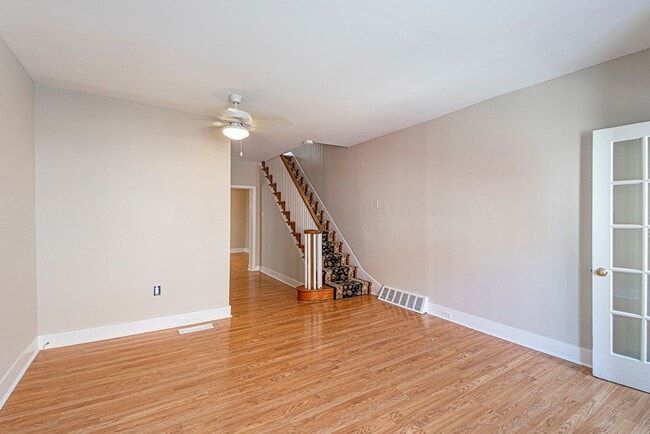 Fitler Square Three Bedroom Two Bathroom Home - Fitler Square Three Bedroom Two Bathroom Home