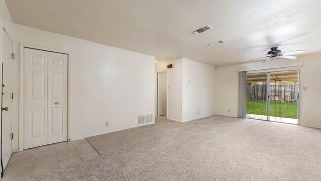 Foto del edificio - 4710 Casa Bello St