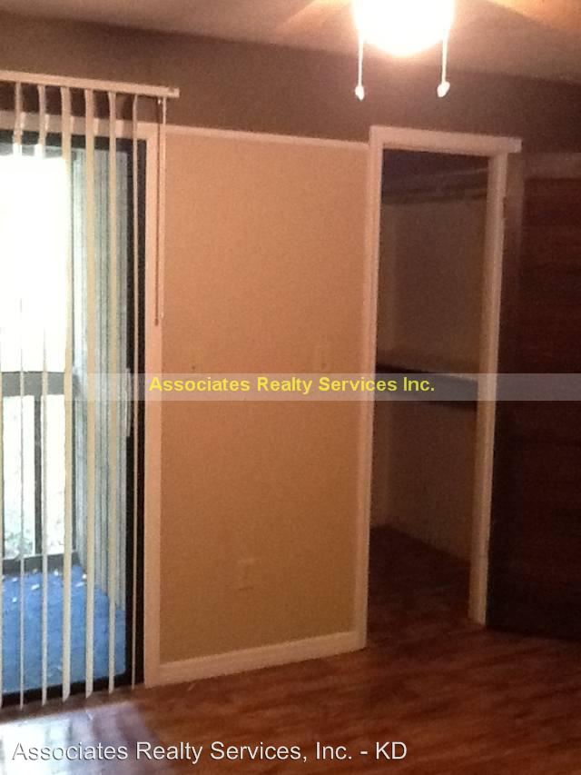 Building Photo - 2225 SW 39th Dr