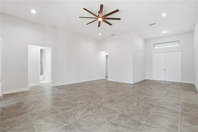 Building Photo - 2303 NW 18th Pl