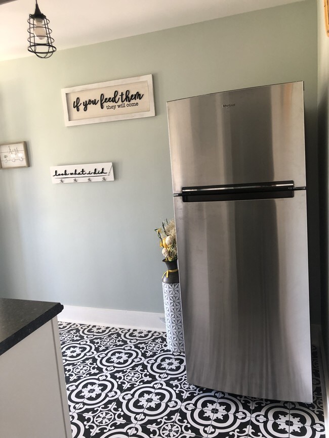 Building Photo - 1350 Trent Blvd