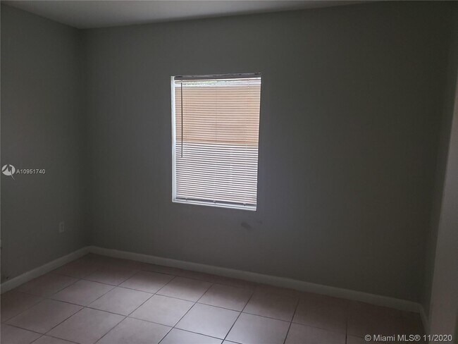 Foto del edificio - 2291 NW 95th St