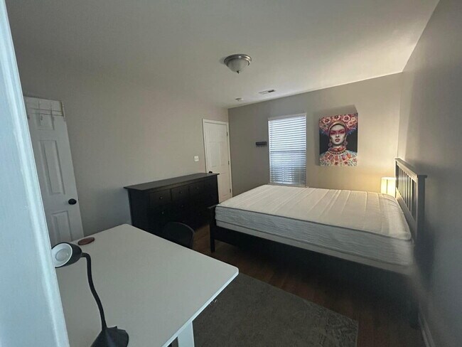 Building Photo - The Briana | Large, Spacious Rooms with Work Desks Near South End