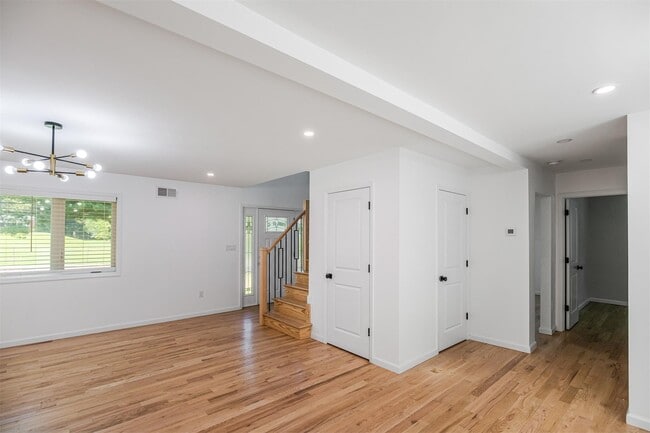 Building Photo - 250 Blauvelt Rd