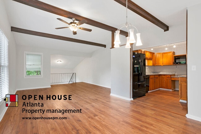 Building Photo - 3020 Wendwood Dr Marietta